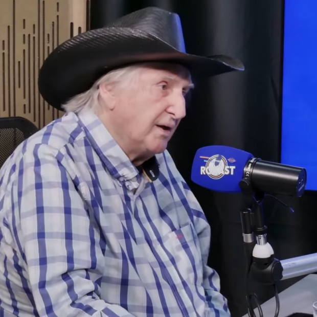 Cantor sofreu múltiplas fraturas e ficou meses sem trabalhar, mas foi surpreendido por gesto milionário do amigo!