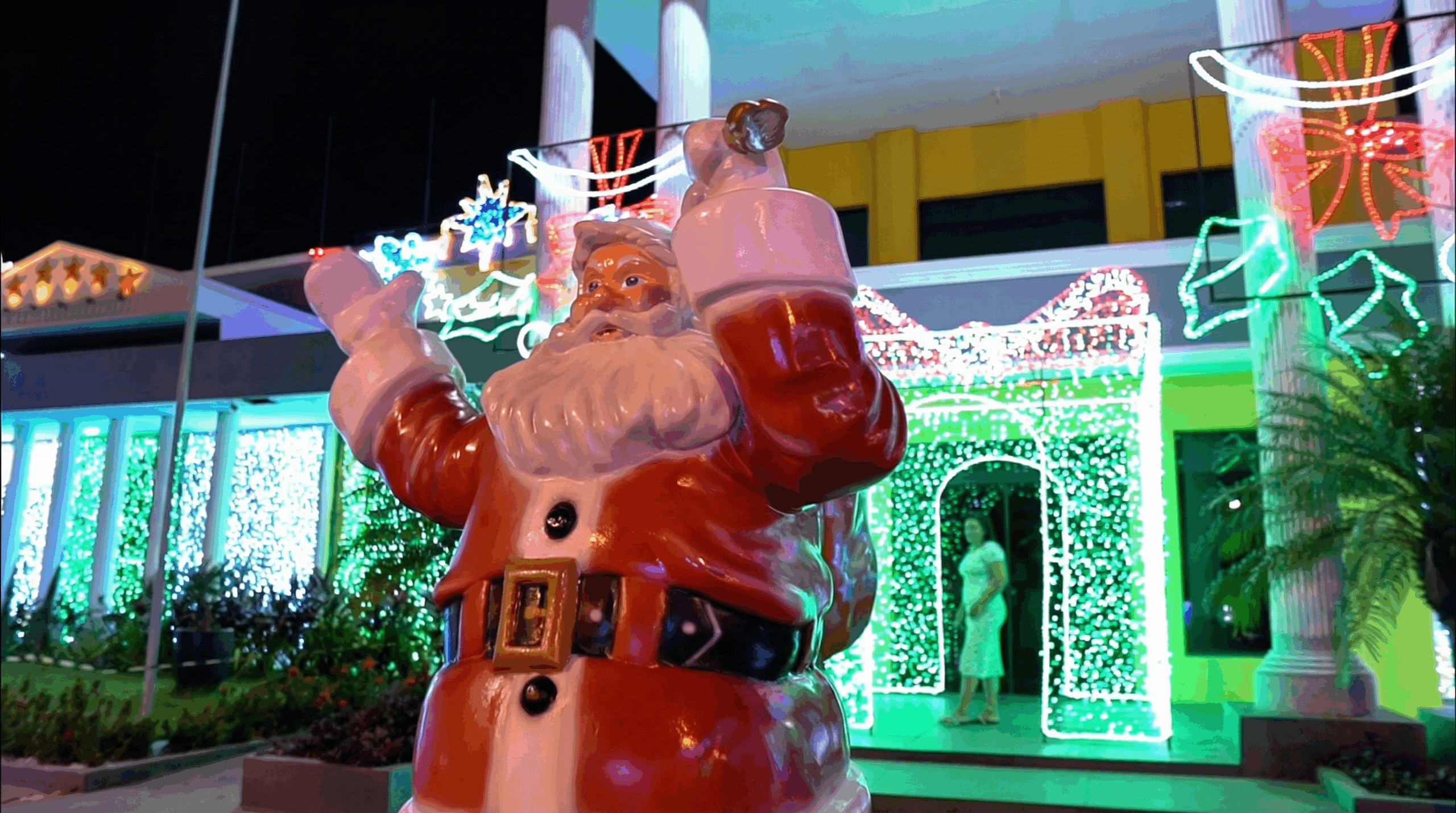 santa night building enhanced